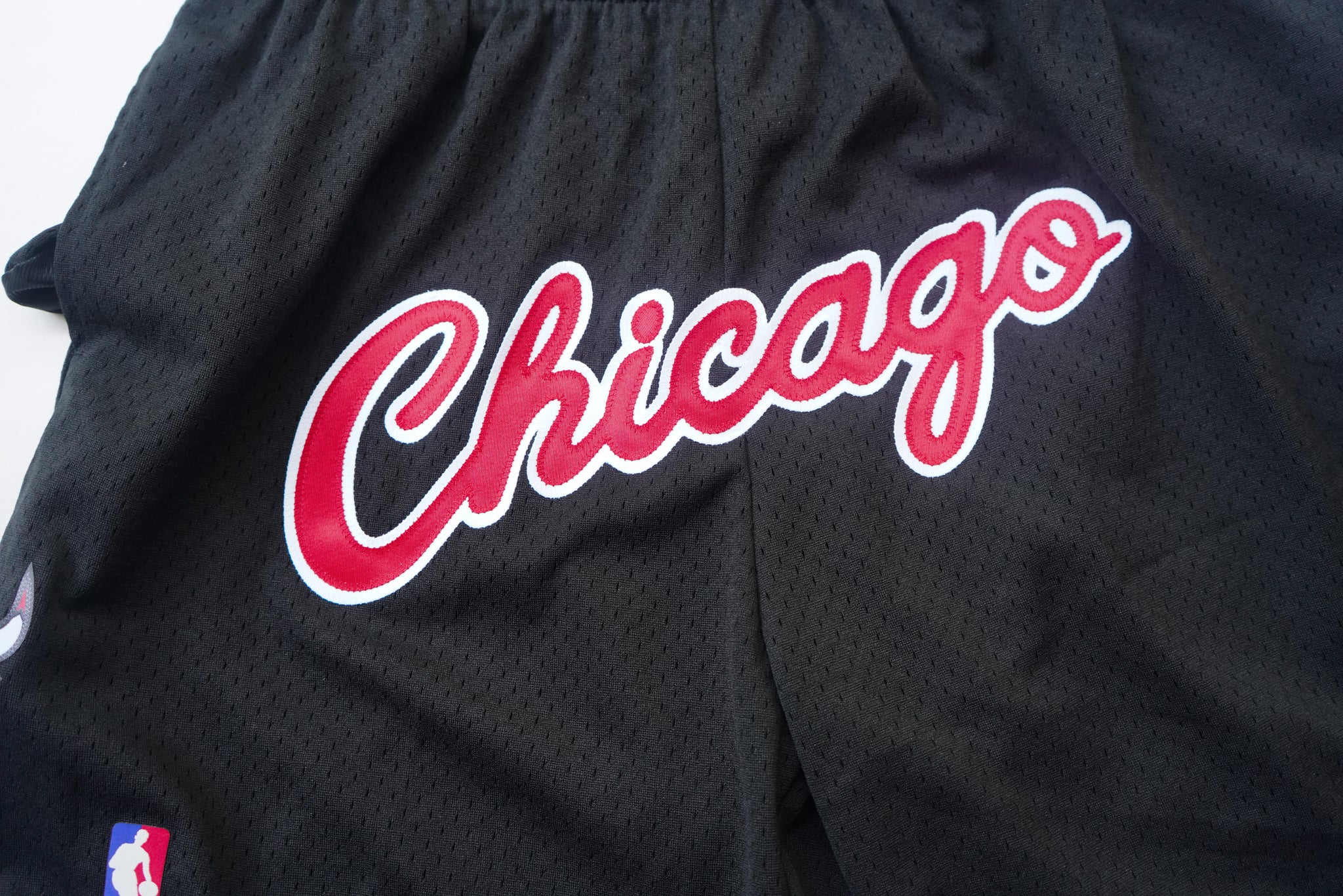 Mitchell & Ness Chicago Bulls 1997-1998 "CHICAGO" Swingman Shorts