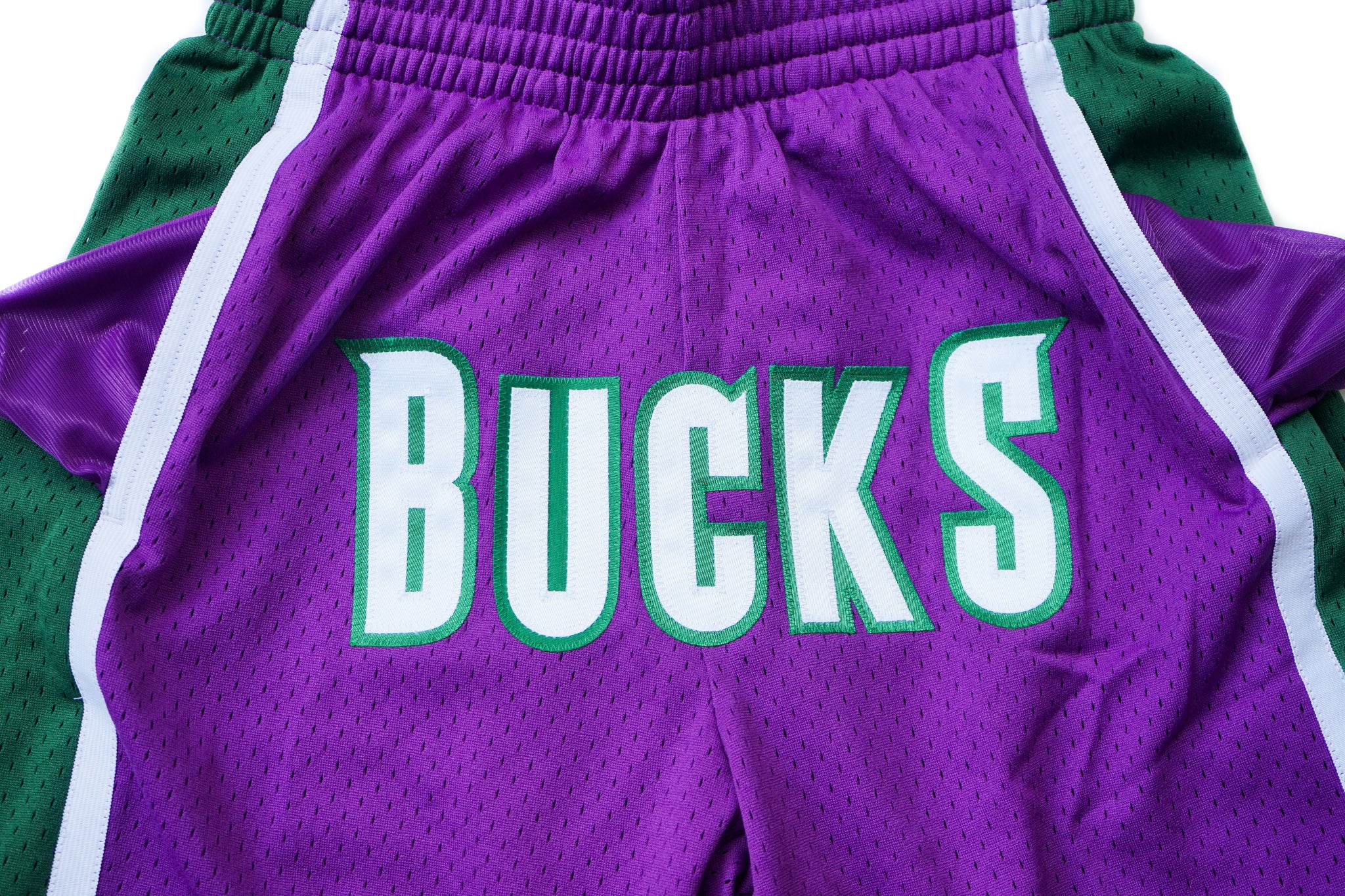 Mitchell & Ness Milwaukee Bucks 2000-2001 "BUCKS" Swingman Shorts
