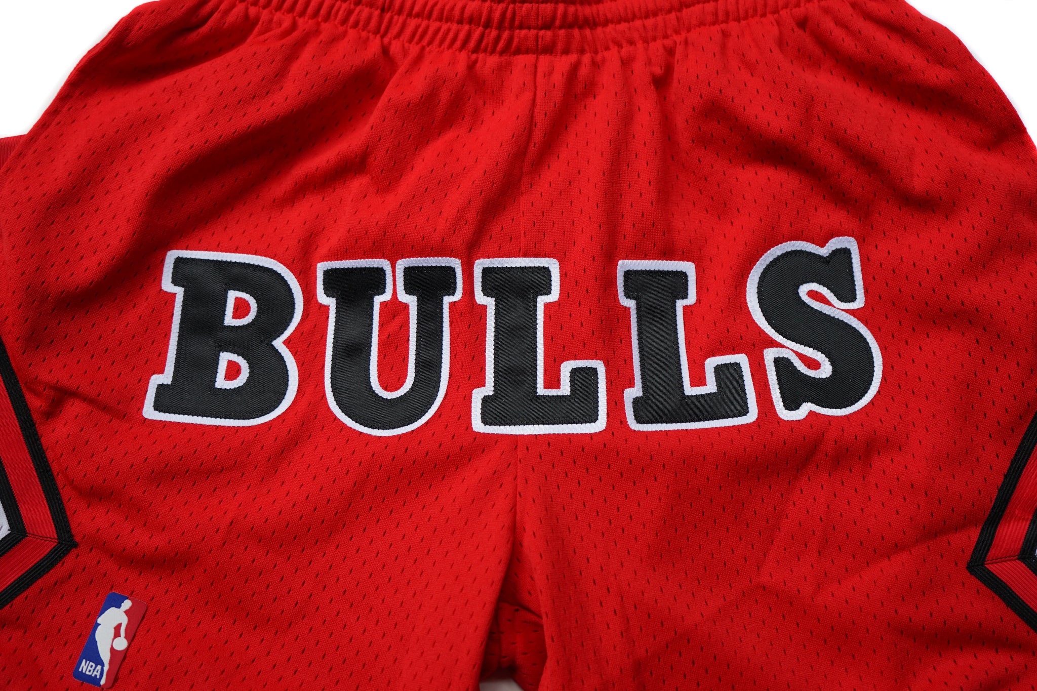 Mitchell & Ness Chicago Bulls Regular Logo Red Swingman Shorts